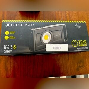 Leflender Flood light if4r new in box
